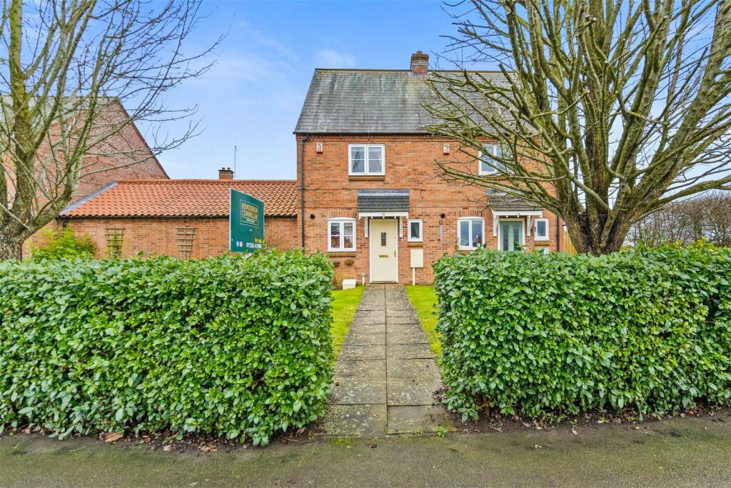 2 bedroom semidetached house for sale in Hawthorn Avenue, Mawsley NN14