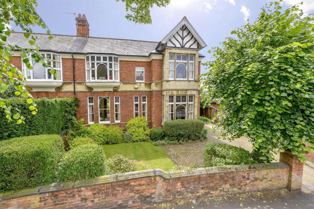 Main image of property: Queensberry Road, Kettering NN15