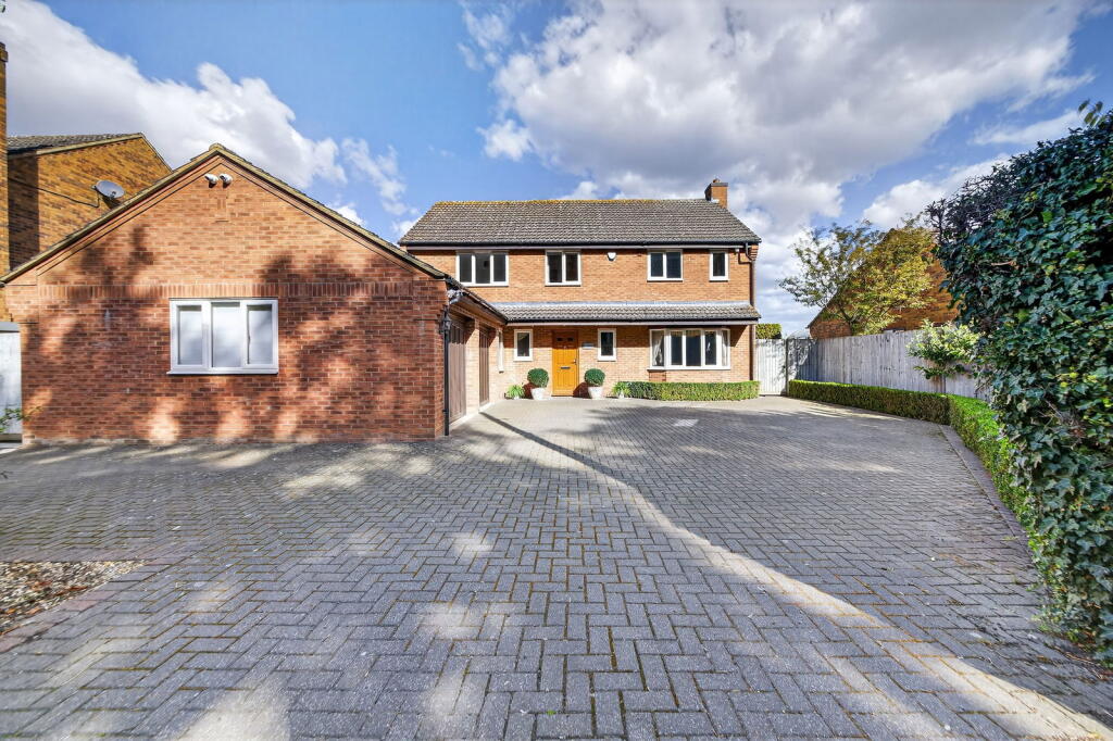Main image of property: Ashton House, Clopton, NN14