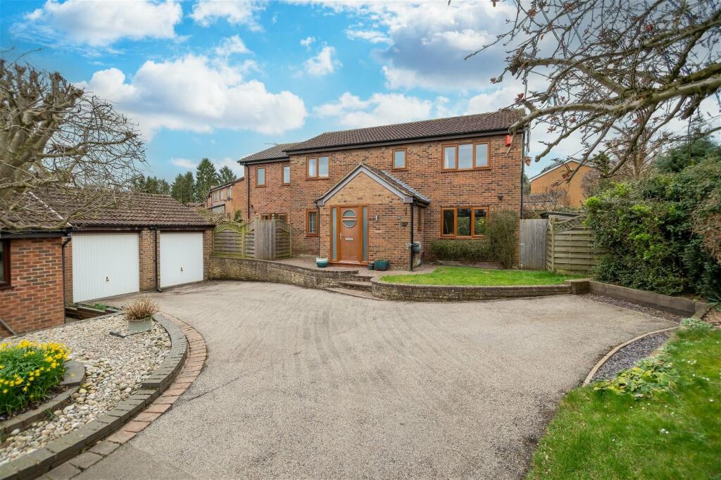 5 bedroom detached house for sale in Brookfield Road, Market Harborough ...