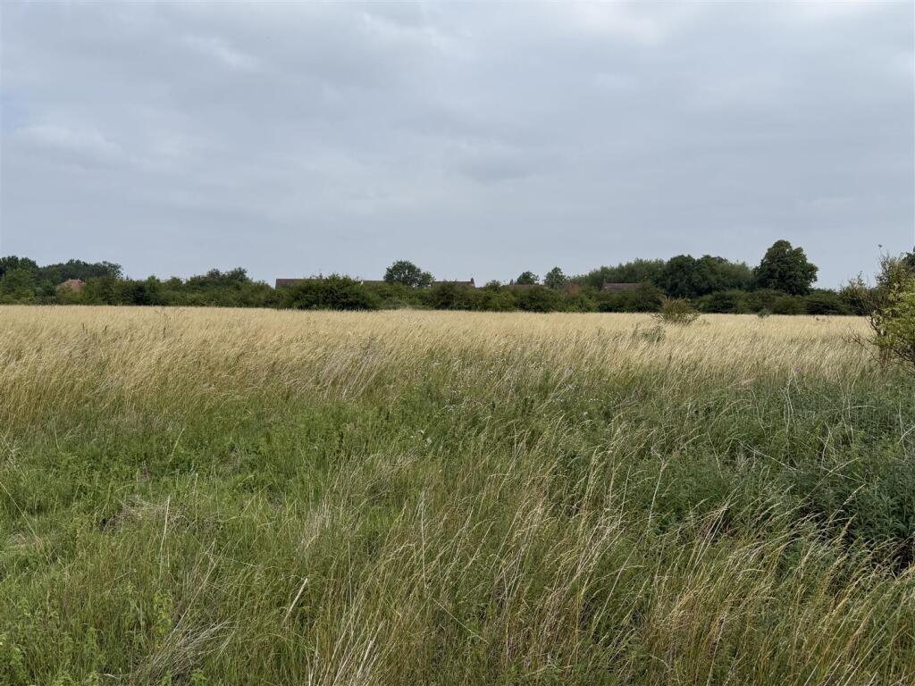 Main image of property: Lot 2 - 31.60 Acres Permanent Pasture, Marton, Gainsborough
