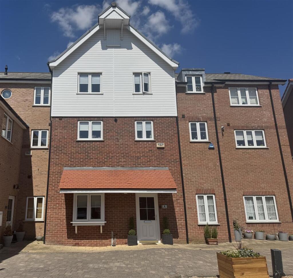 Main image of property: Marine Walk, Burton Waters, Lincoln