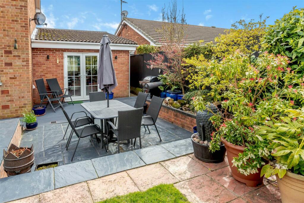 4 bedroom detached house for sale in Wingfield Road, Mansfield, NG18