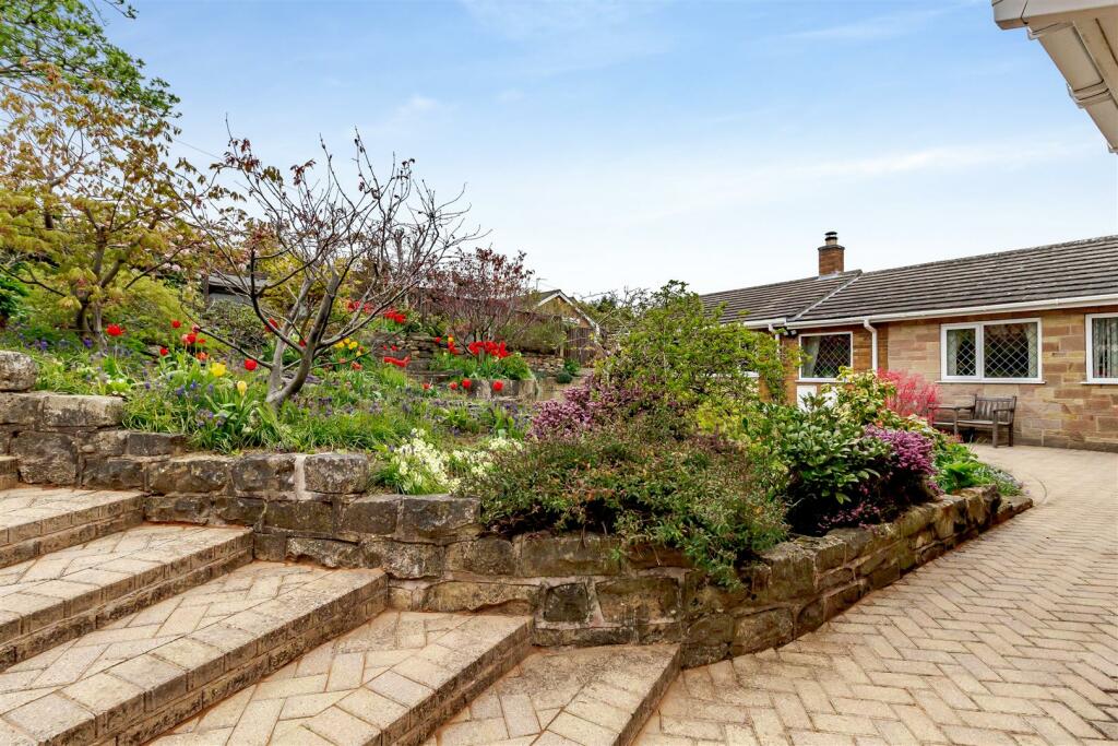4 bedroom detached bungalow for sale in Nightingale Avenue, Pleasley, NG19