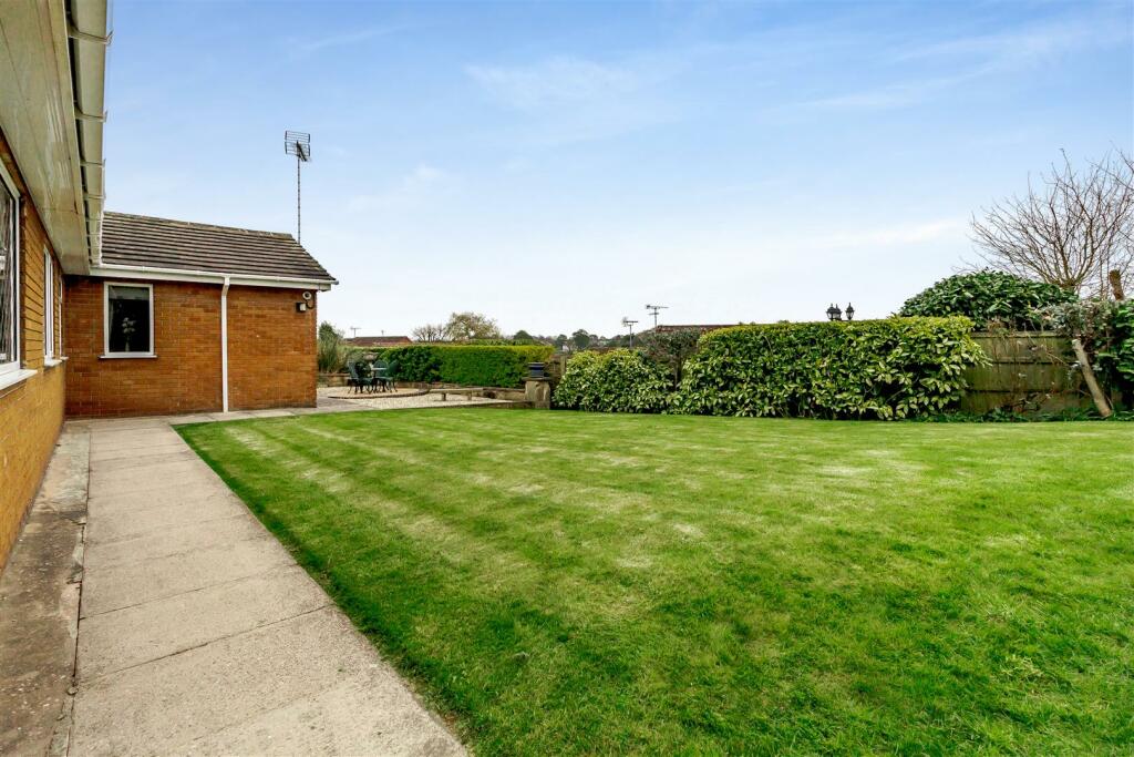 4 bedroom detached bungalow for sale in Nightingale Avenue, Pleasley, NG19