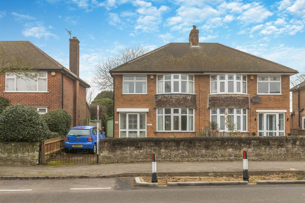 3 bedroom semidetached house for sale in Windsor Road, Mansfield, NG18
