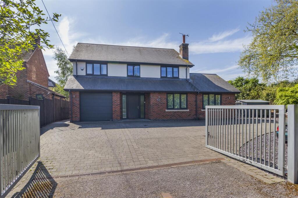 Main image of property: The Corner House, Dale Lane, Blidworth