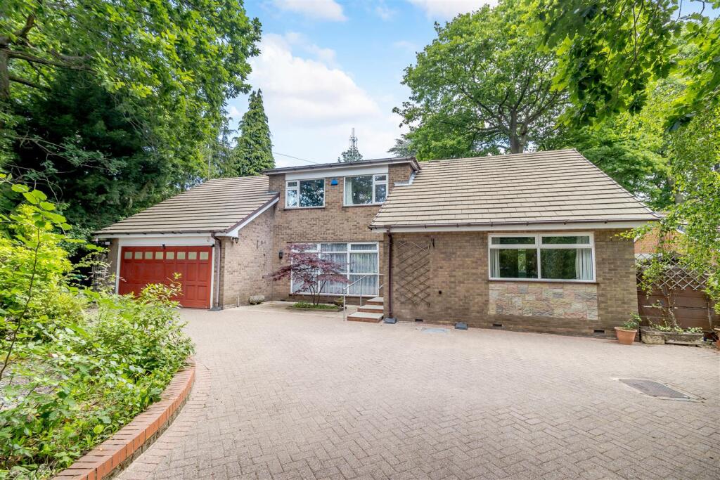 Main image of property: Lindhurst Lane, Mansfield