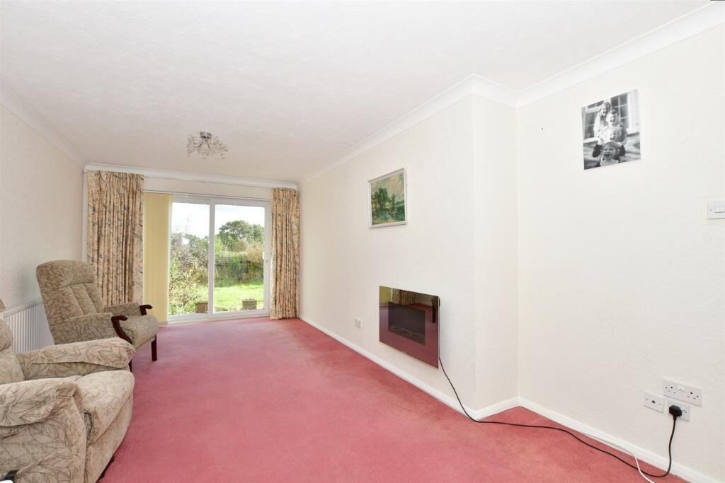 3 bedroom semidetached house for sale in Queens Road, Crowborough, East Sussex, TN6