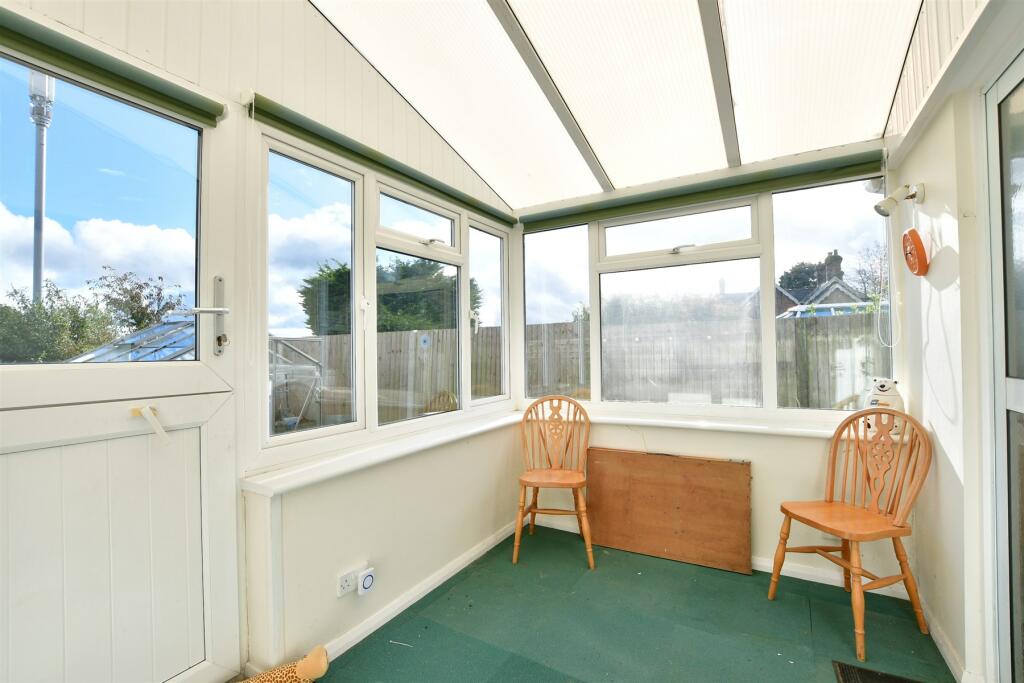 3 bedroom semidetached house for sale in Queens Road, Crowborough, East Sussex, TN6