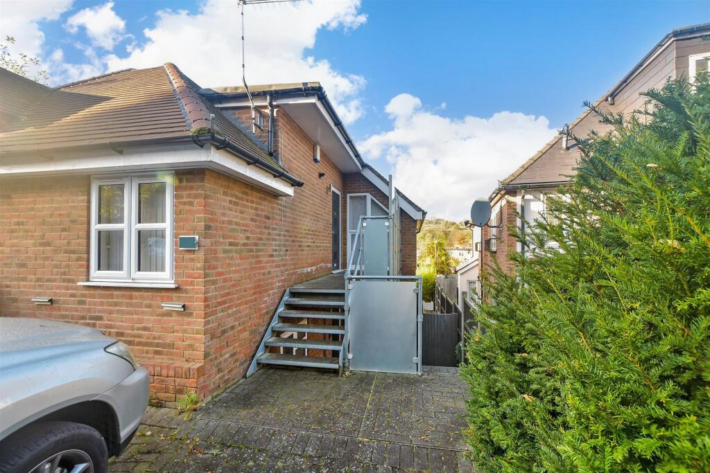 Additional property image - Station Approach, Whyteleafe, Surrey