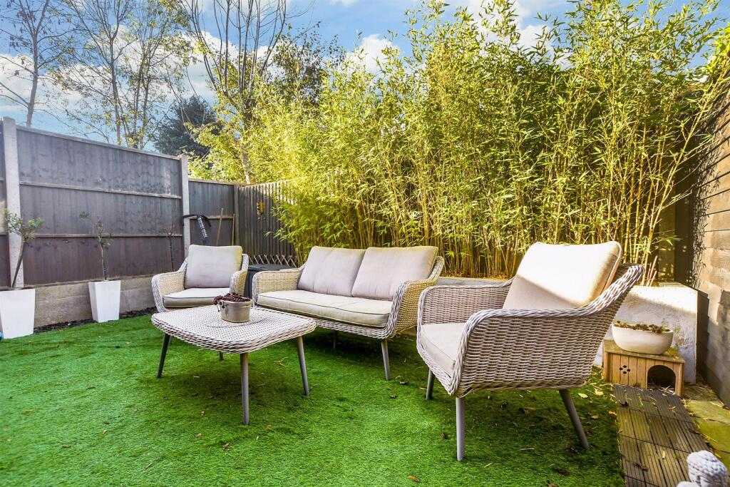Additional property image - Station Approach, Whyteleafe, Surrey