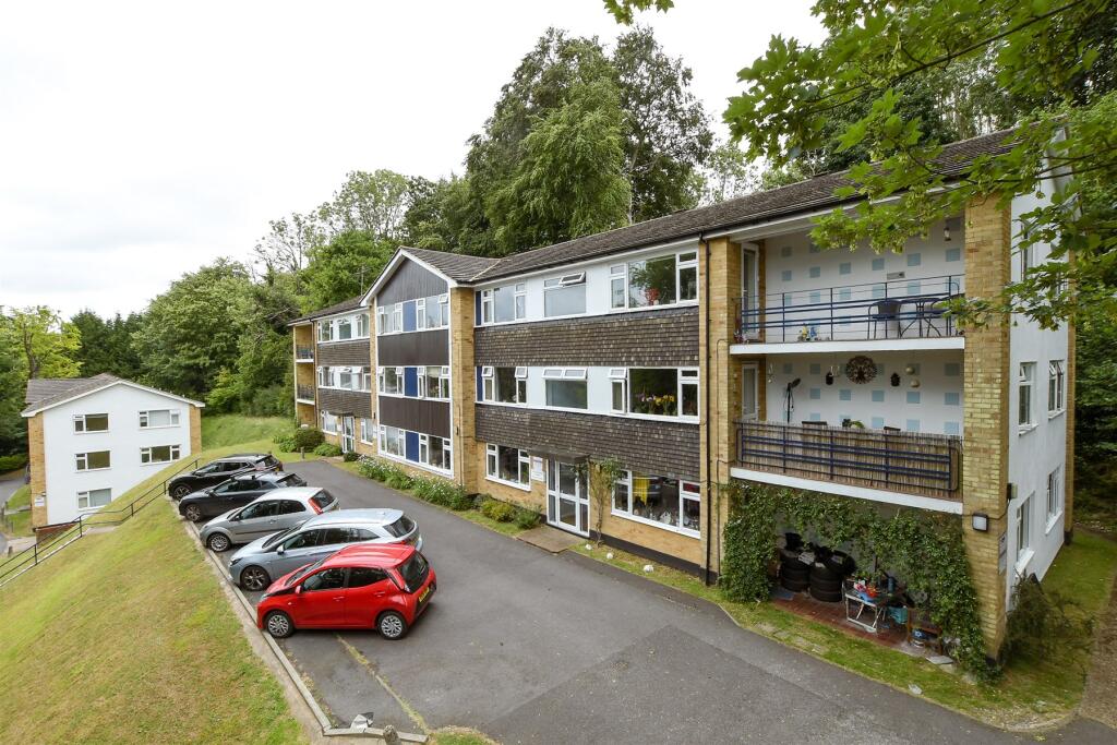 Main image of property: Beechwood Road, Caterham, Surrey