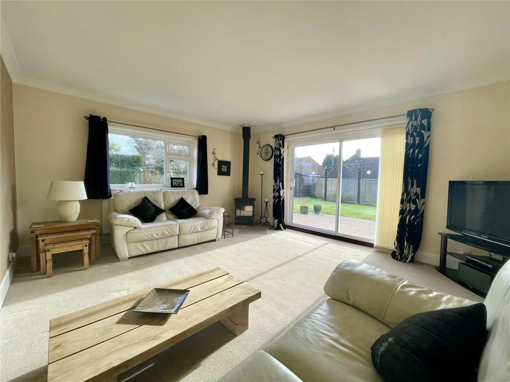 2 bedroom bungalow for sale in Wainsford Road, Everton, Lymington