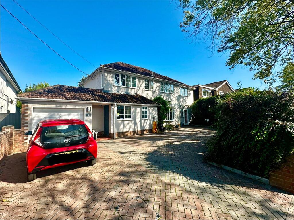Main image of property: Park Avenue, Lymington, Hampshire, SO41