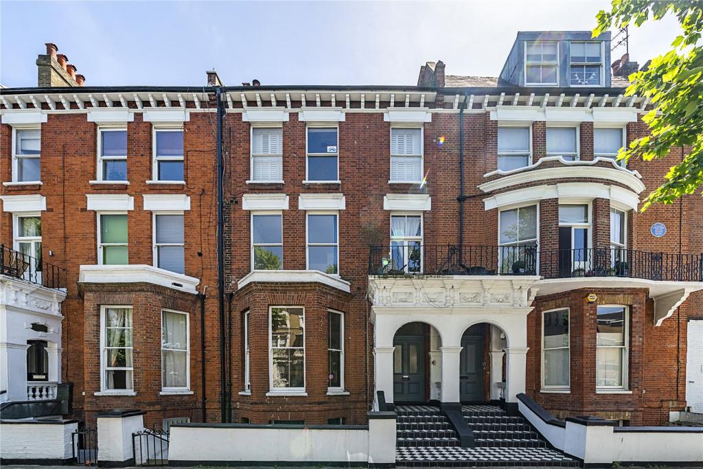 2 bedroom flat for sale in Elgin Avenue, Maida Vale, London, W9