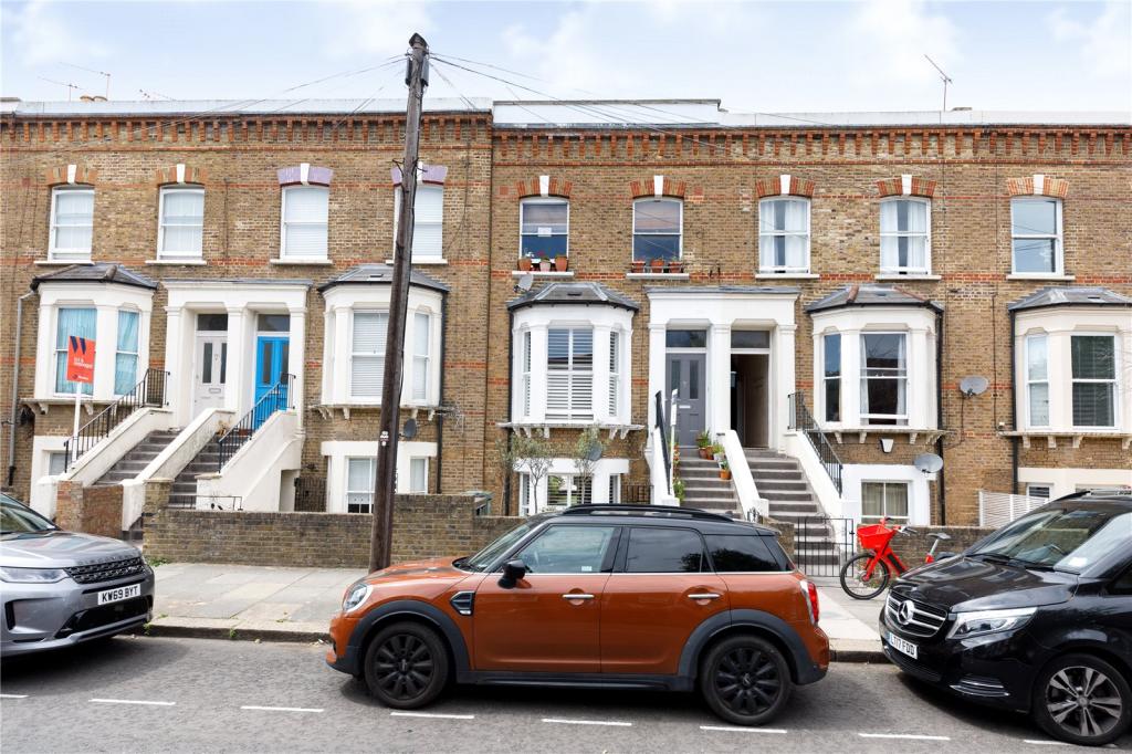 3 bedroom flat for sale in Ashmore Road, Maida Vale, London, W9