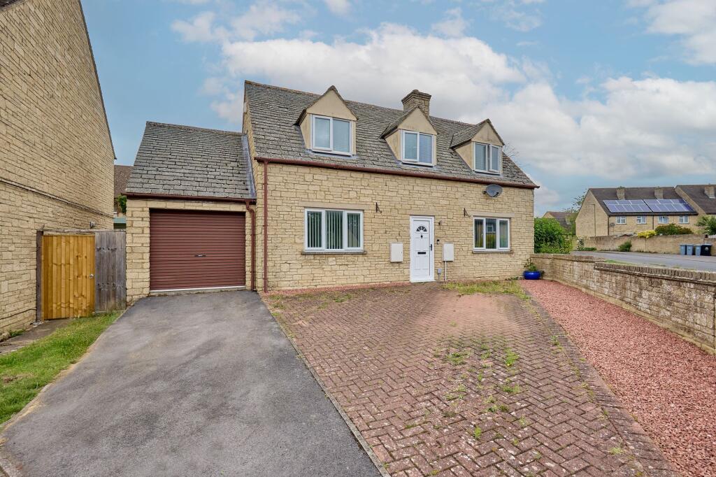 Main image of property: Ralegh Crescent, Witney, OX28