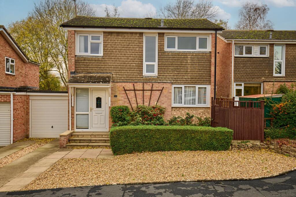 Main image of property: Elm Close, Witney, OX28