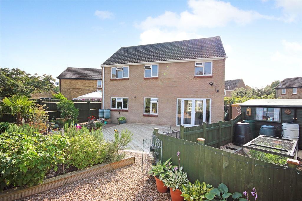 4 bedroom detached house for sale in Burwell Meadow, Witney, Oxon, OX28