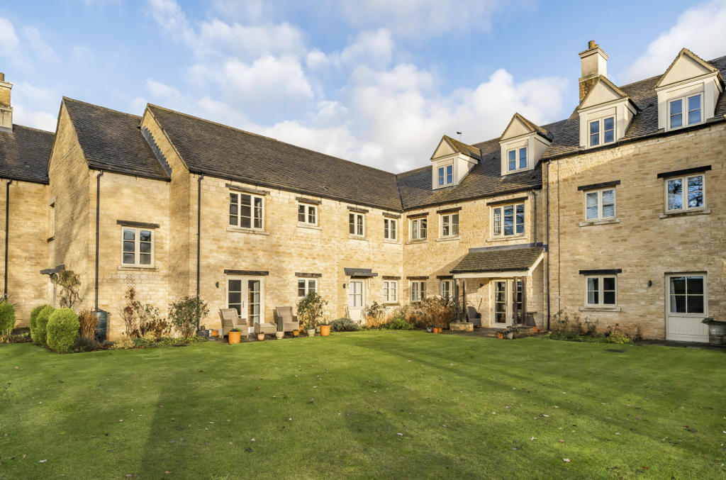 1 bedroom apartment for sale in Mercer Way, Tetbury, Gloucestershire, GL8