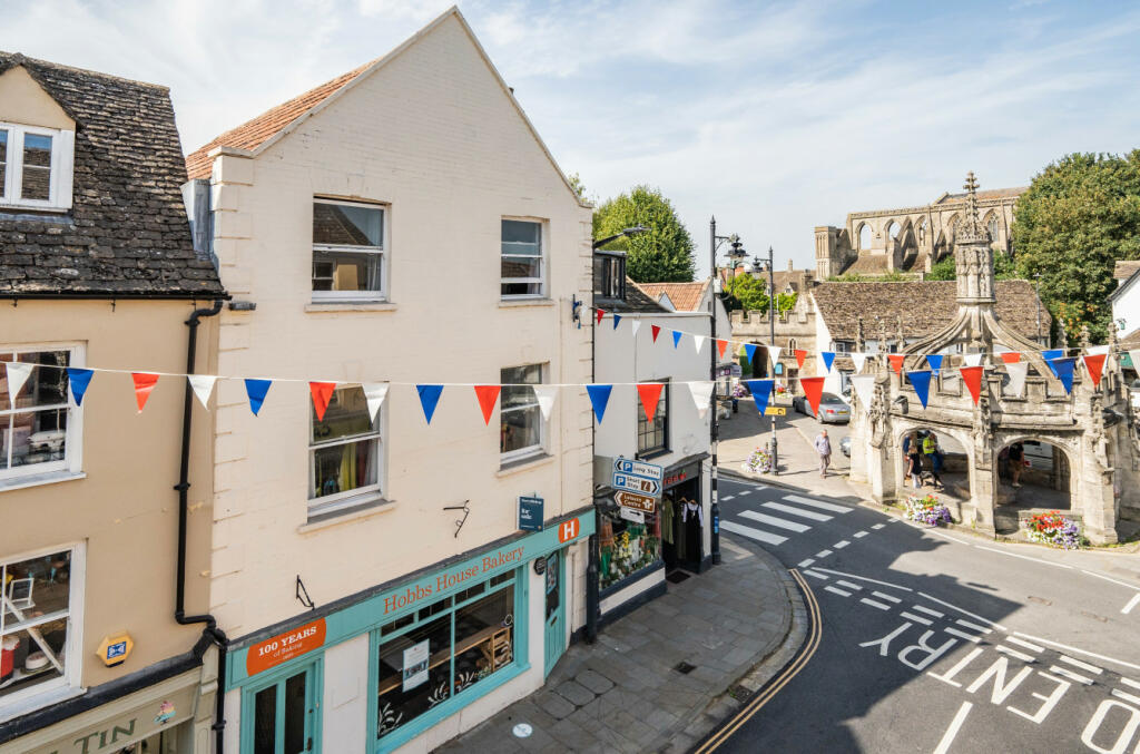 Main image of property: High Street, Malmesbury, Wiltshire, SN16