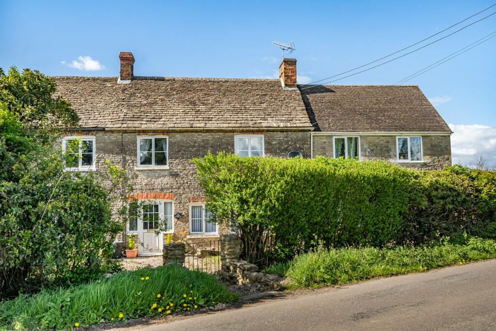 4 bedroom semidetached house for sale in Lea, Malmesbury, Wiltshire, SN16