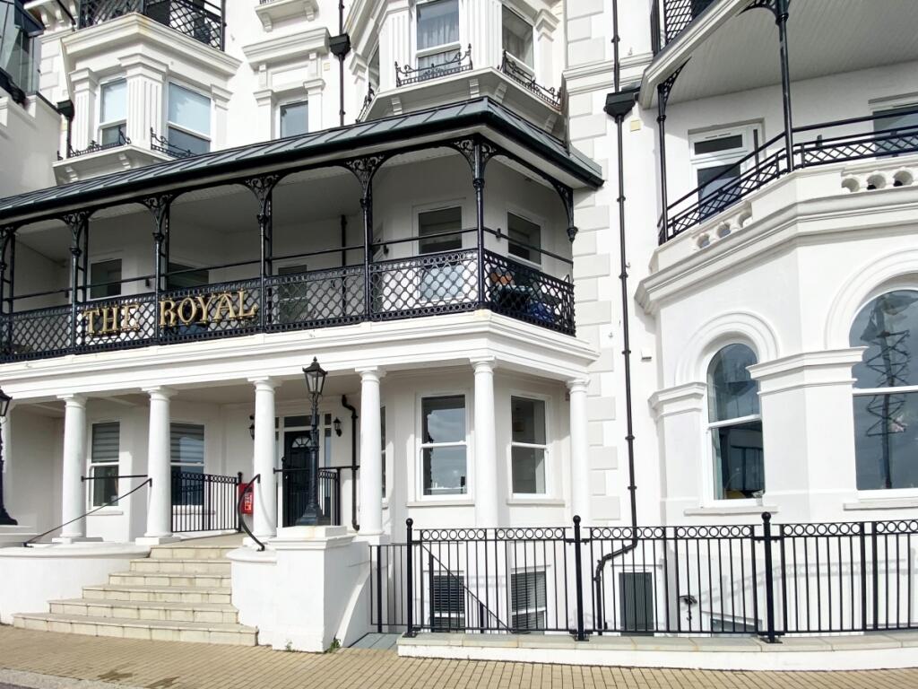 2 bedroom apartment for rent in The Esplanade Bognor Regis PO21