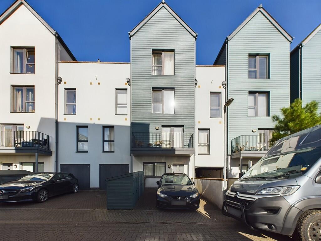 Main image of property: Willoughby Way, Quadrant Quay