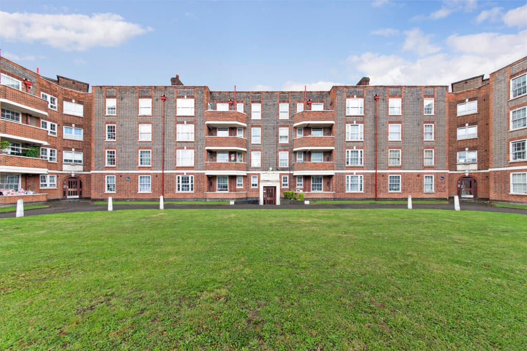 2 bedroom apartment for sale in Morden House, Morden, Surrey, SM4