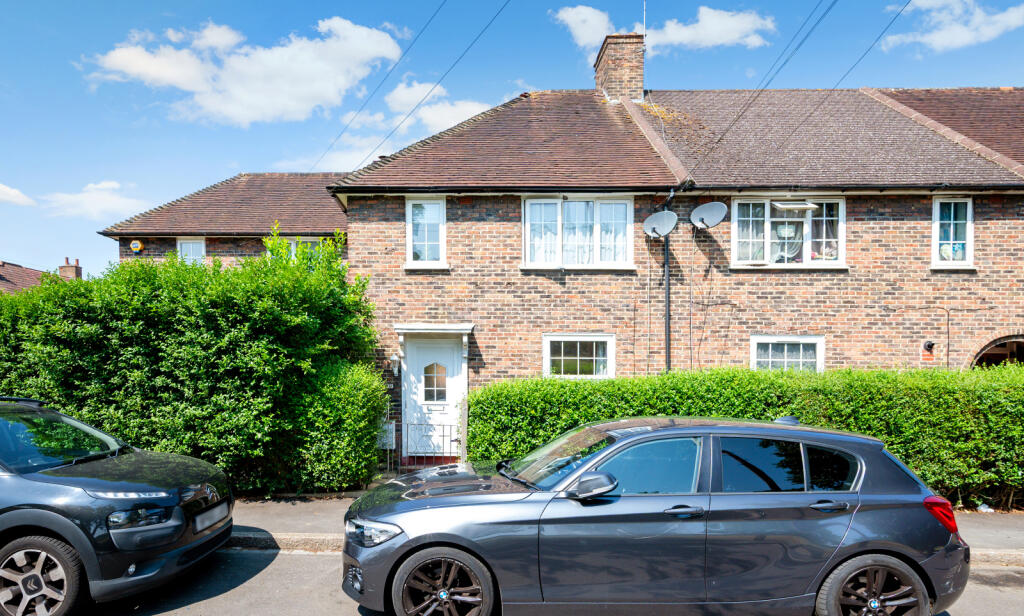 3 bedroom terraced house