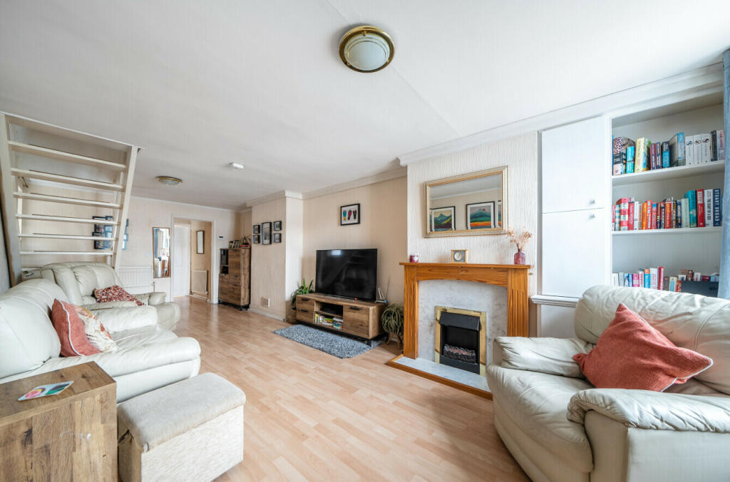 Additional property image - Commonside East, Mitcham, CR4