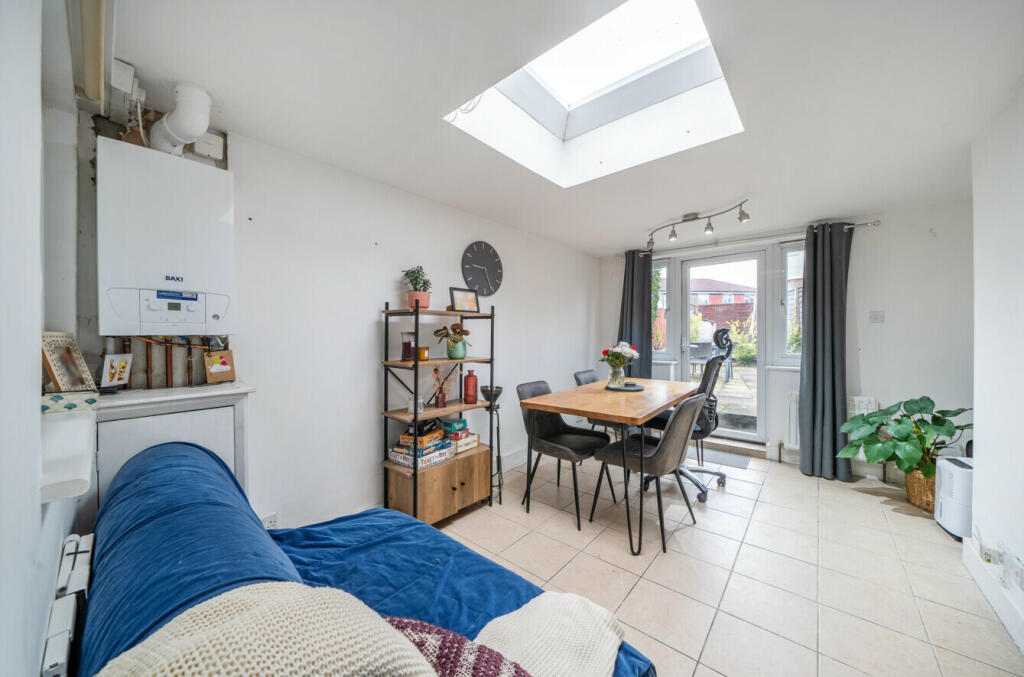 Additional property image - Commonside East, Mitcham, CR4