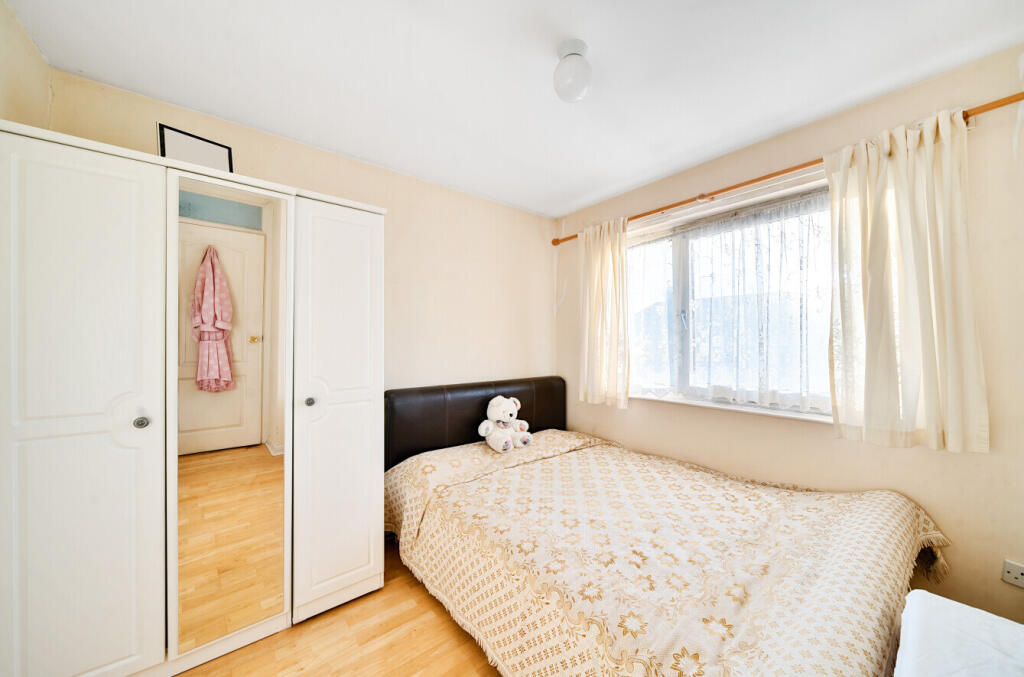Additional property image - Crossways Road, Mitcham, CR4