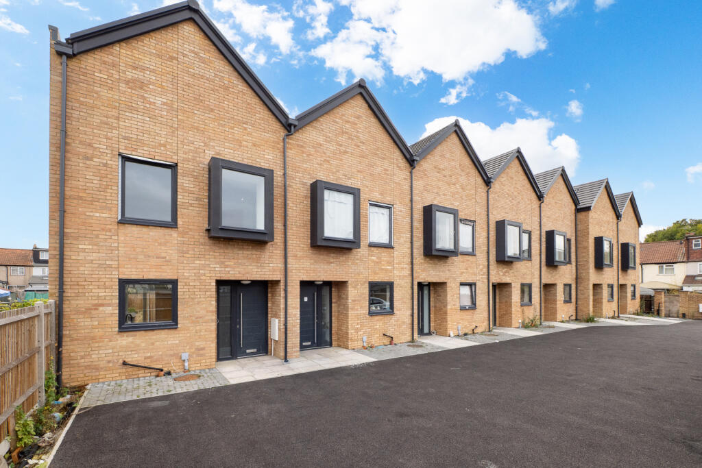 Main image of property: Commonside East, Mitcham, CR4