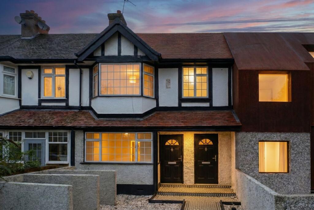 Main image of property: Commonside East, Mitcham, CR4