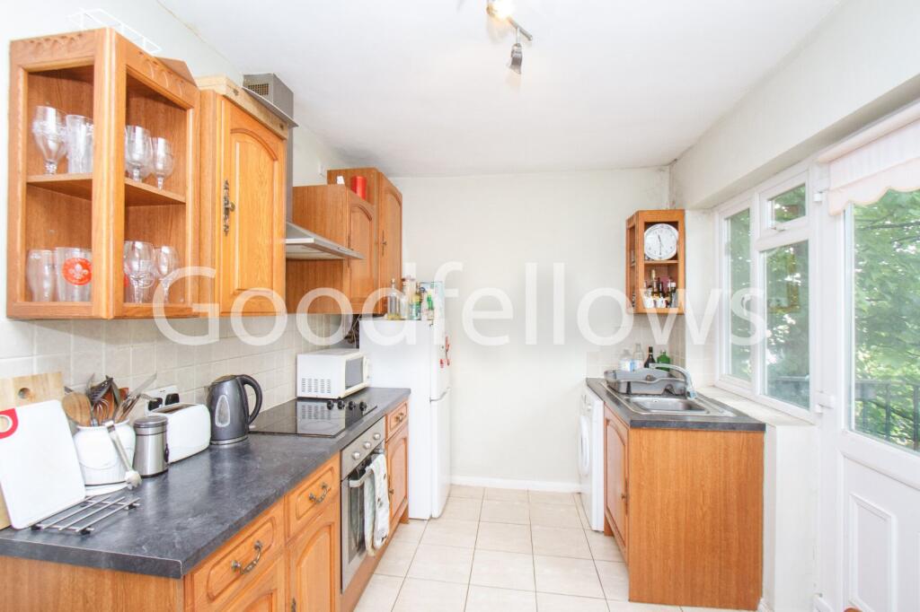 Main image of property: Cromer Mansions, Cheam Road, Sutton, Surrey, SM1