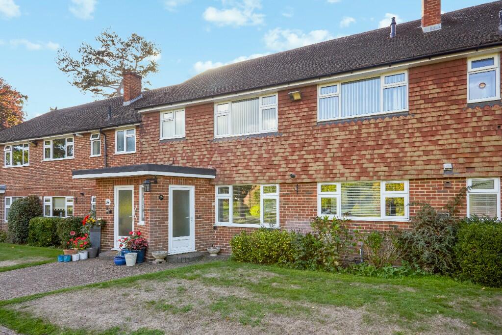 3 bedroom ground floor flat for sale in Broom Hall, Oxshott, KT22