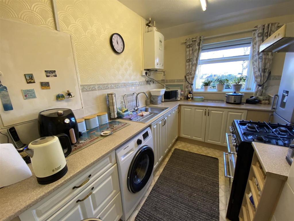 2 bedroom semidetached bungalow for sale in Mill Lane, Caldicot, NP26