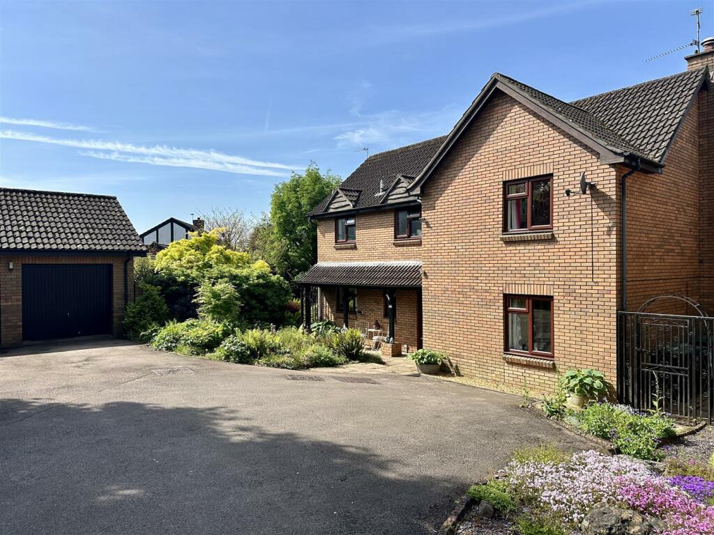 4 bedroom detached house for sale in Orchid Meadow, Chepstow, NP16