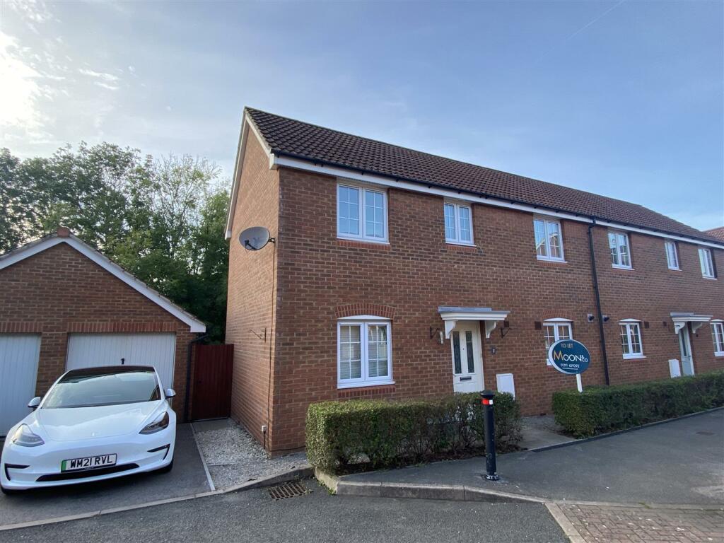 3 bedroom semidetached house for rent in James Stephens Way, Thornwell, Chepstow, NP16