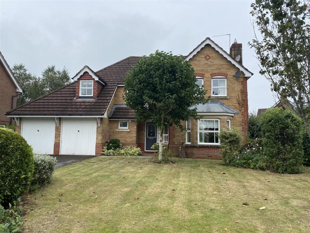 4 bedroom detached house for sale in Penterry Park, Chepstow, NP16