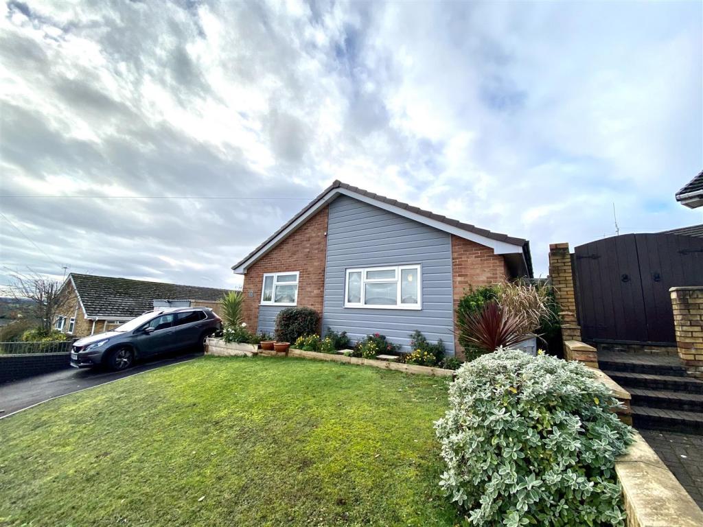 3 bedroom detached bungalow for sale in Wyebank View, Tutshill, Chepstow, NP16