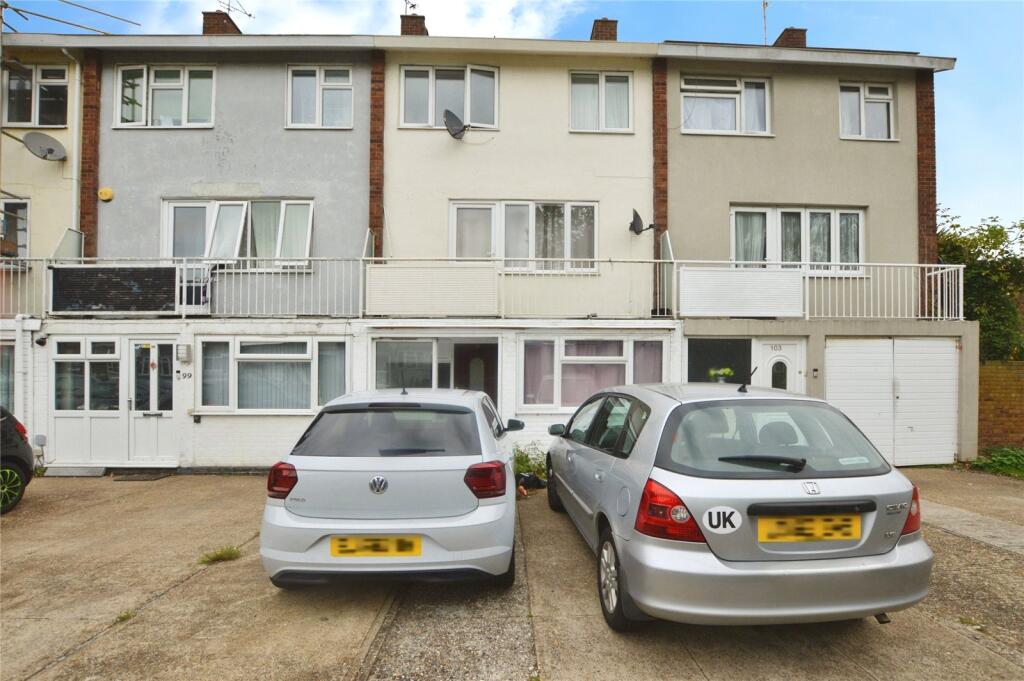 Main image of property: The Gore, Basildon, Essex, SS14