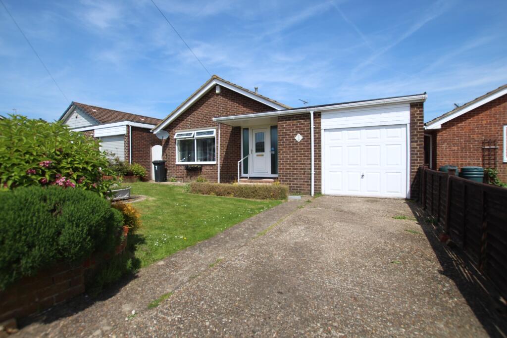 3 bedroom detached bungalow for sale in Clanfield, PO8