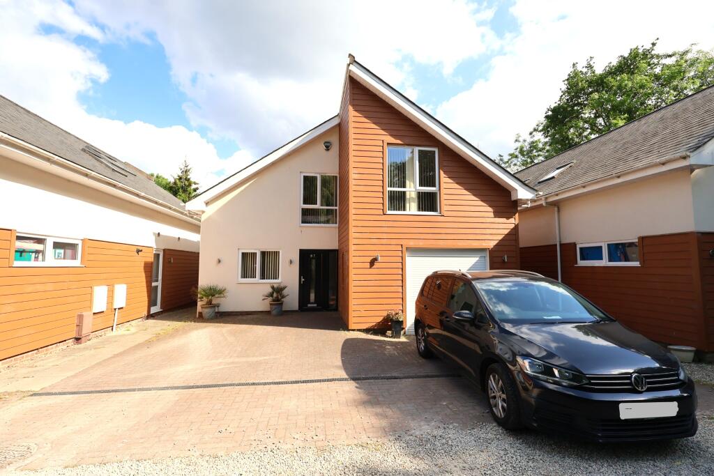 Main image of property: PORTSMOUTH ROAD, HORNDEAN