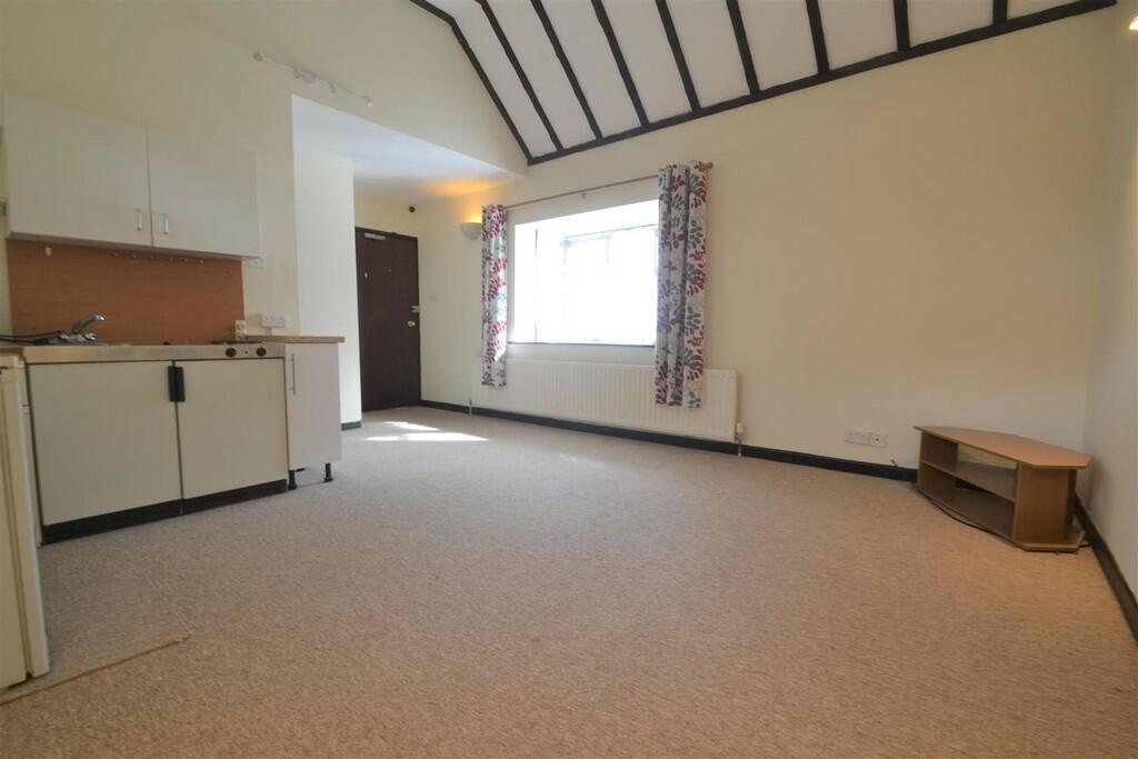 Additional property image - Ringwood, Hampshire