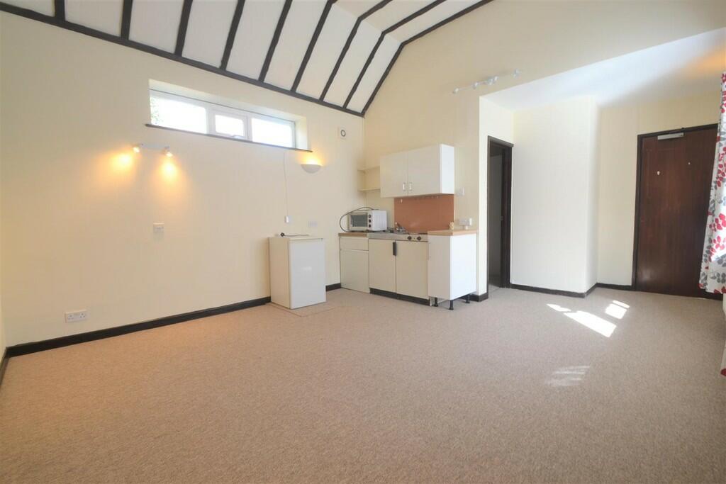 Additional property image - Ringwood, Hampshire