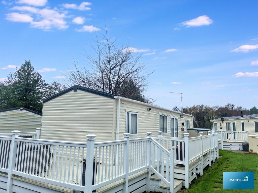 Main image of property: Foxglove, Oakdene Holiday Park