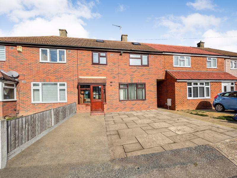 3 bedroom terraced house for sale in Dunkellin Way, South Ockendon, RM15